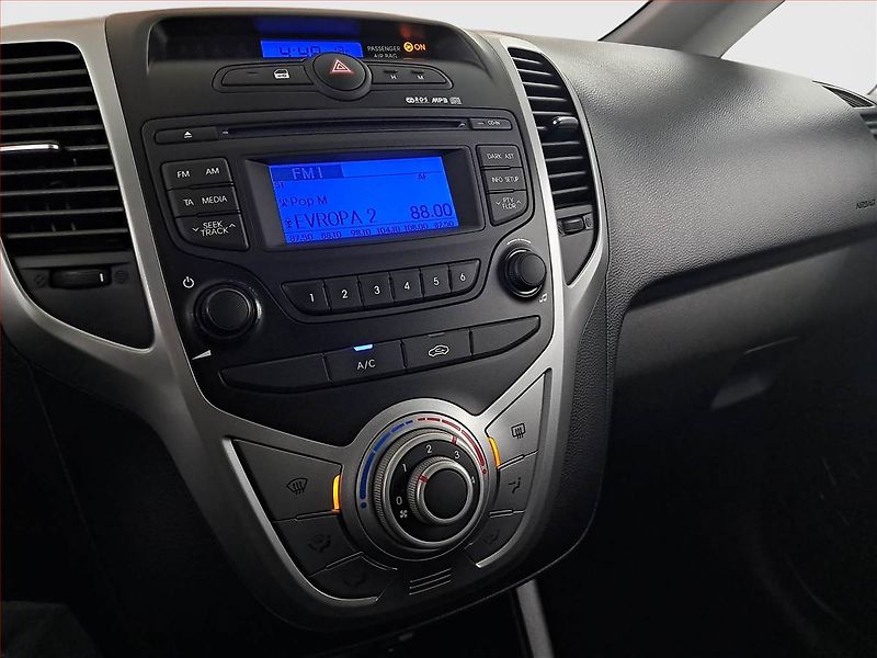 Hyundai ix20 (2014) 1.4 CVVT - fotka 12 z 15