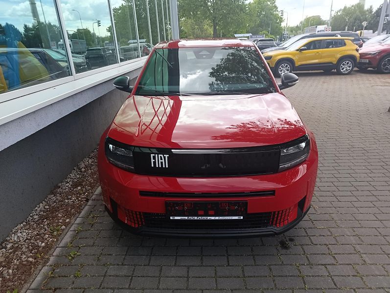 Fiat Grande Panda (2026) Pop 1.2 Turbo Hybrid 110k - fotka 2 z 36