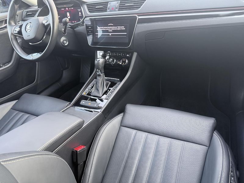Škoda Superb (2023) 2,0tdi 147kw L&K 4x4 DSG - fotka 28 z 80