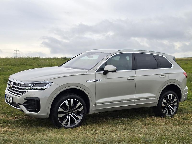 Volkswagen Touareg (2021) R-Line 210KW TAŽ. ČR 1.Maj.TOP - fotka 12 z 50