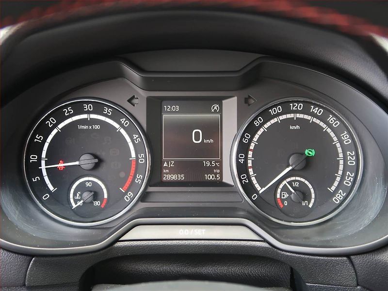 Škoda Octavia (2013) RS 2.0 TDI, Automat, Navi - fotka 11 z 19