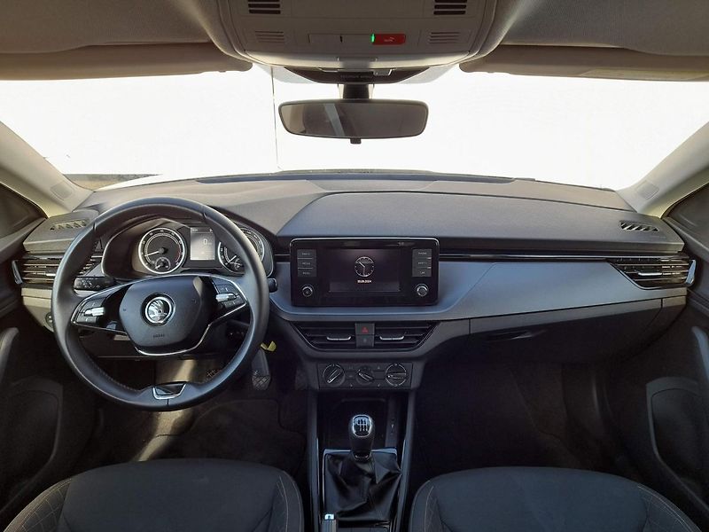 Škoda Scala Ambition Plus 1.5 TSI 110kW 6M - fotka 13 z 28
