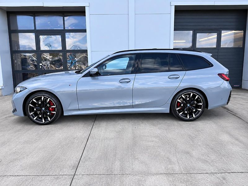 BMW Řada 3 320d xDrive M-Sport Touring - fotka 3 z 31