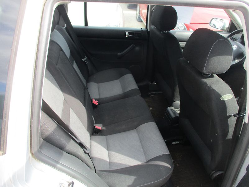 Volkswagen Golf (2003) 1,9 TDi combi nová spojka - fotka 8 z 10