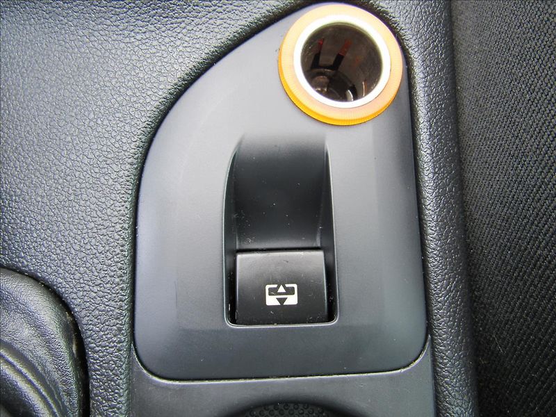 Peugeot 308 1,6 THP 110kW - fotka 23 z 28