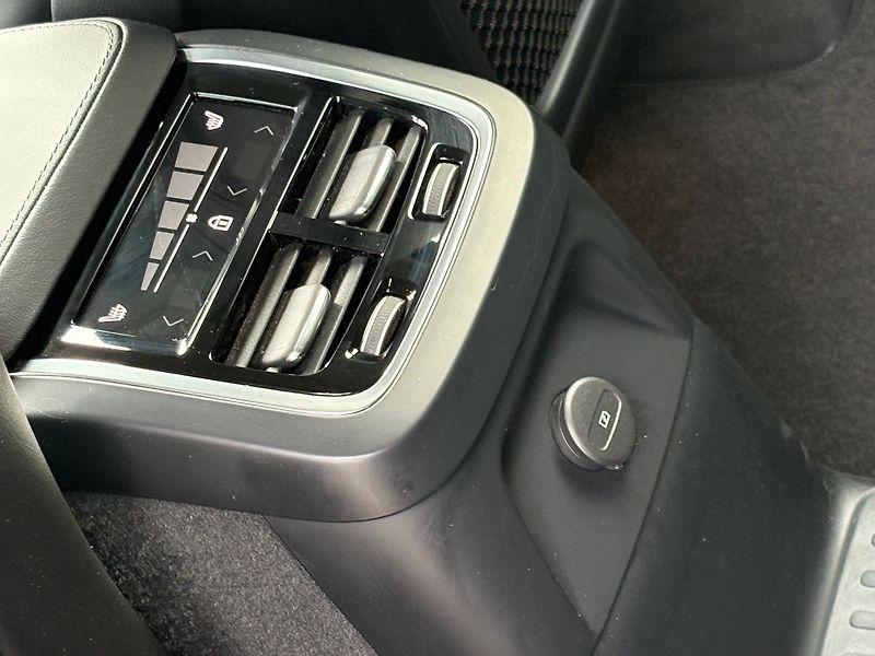 Volvo XC90 T8 PLUS, VZDUCH, VENTILACE, 36 - fotka 19 z 24