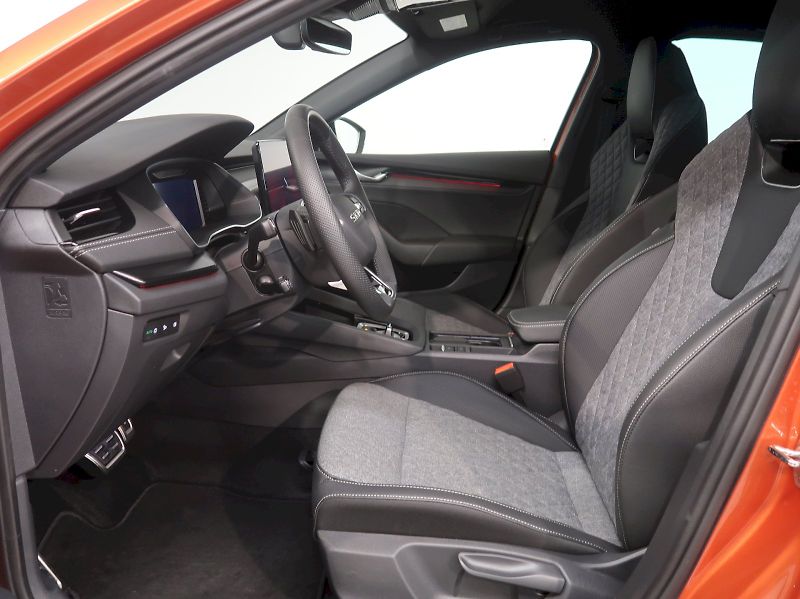 Škoda Octavia (2026) SPORTLINE 2.0TDI DSG CANTON LE - fotka 13 z 44