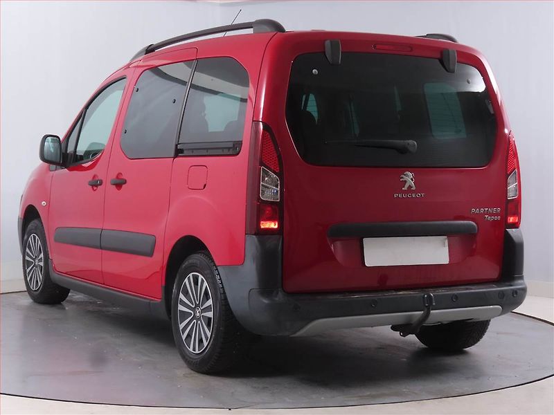 Peugeot Partner (2017) Outdoor 1.6 16V, 5Míst, ČR - fotka 4 z 13