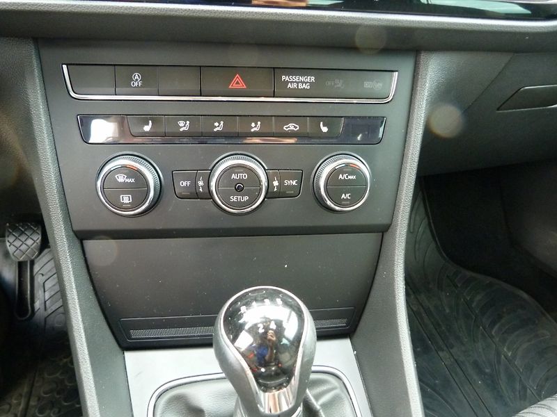 Seat Leon 1.2 tsi 77 Kw řemen - fotka 14 z 19
