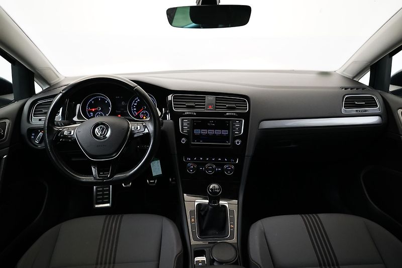 Volkswagen Golf - fotka 5 z 22