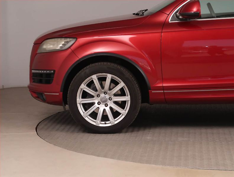 Audi Q7 (2011) 3.0 TDI, 4X4, Automat - fotka 15 z 22