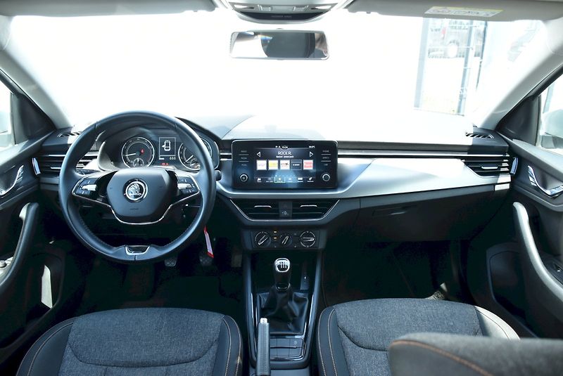 Škoda Scala (2021) Ambition 1.0 TSI 81kW - fotka 5 z 33