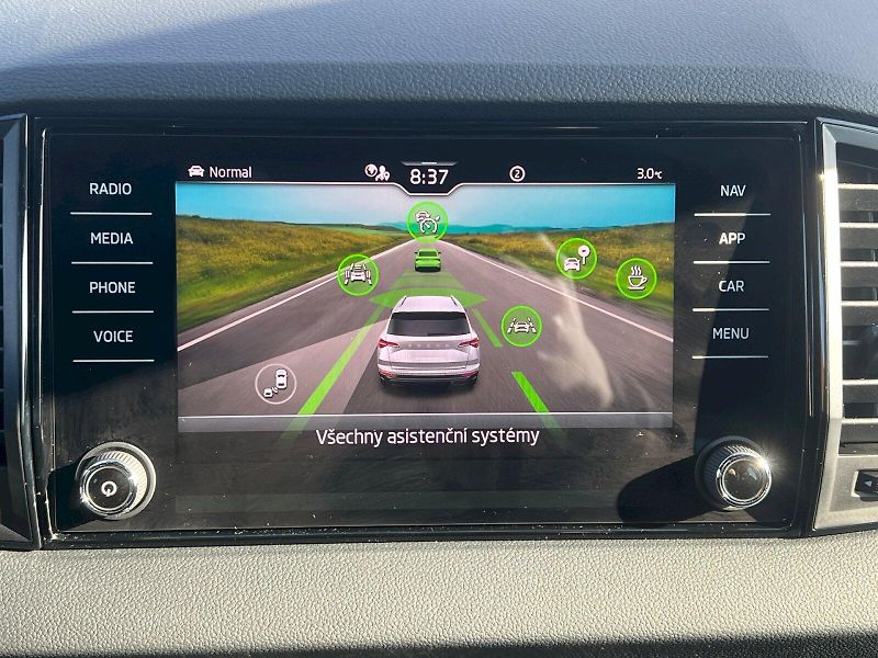 Škoda Karoq (2025) Sportline 1.5TSi 110kW 7°autom - fotka 26 z 30