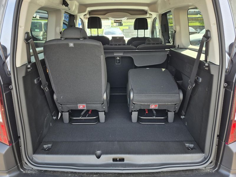 Peugeot Rifter (2026) Long ALLURE HDi 130 S&S MAN6 - fotka 11 z 21