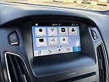 Ford Focus 1,0 EcoBoost RaceRed ST-line - náhled 33