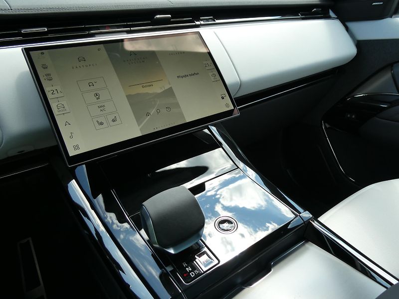 Land Rover Range Rover Sport (2026) 3,0 Dynamic SE D250 - fotka 28 z 34