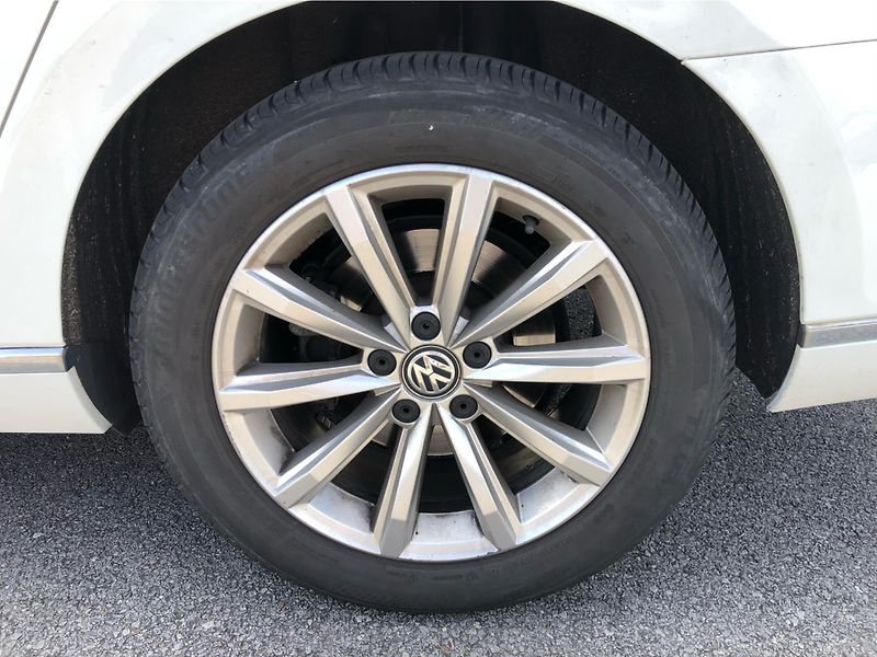 Volkswagen Passat Variant 2.0 TDi 4-Motion HIGHL - fotka 14 z 29