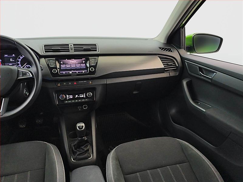 Škoda Fabia (2019) Style 1.0 TSI, Serv.kniha - fotka 8 z 17