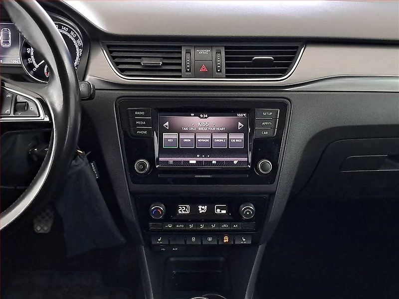 Škoda Rapid (2017) Style Plus 1.0 TSI, Serv.kniha - fotka 12 z 17