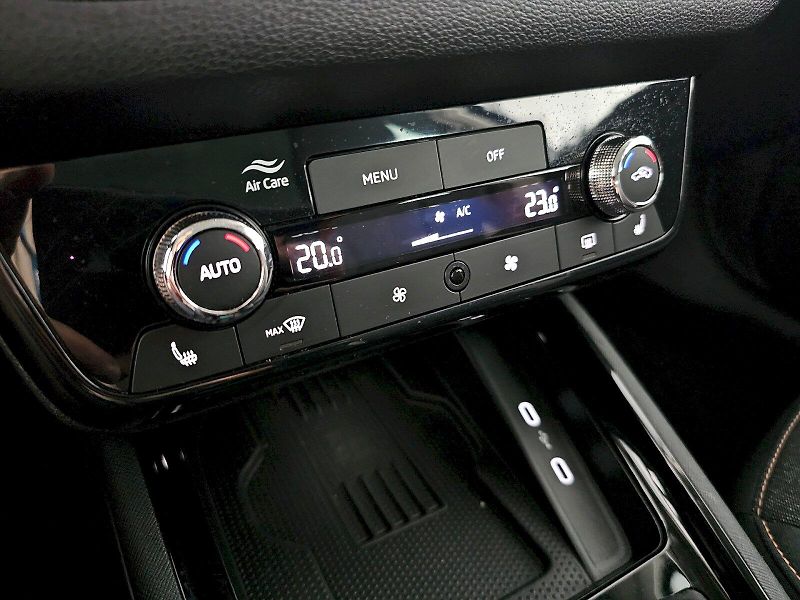 Škoda Kamiq (2025) 1.0TSI 85kW TOP Selection - fotka 18 z 27