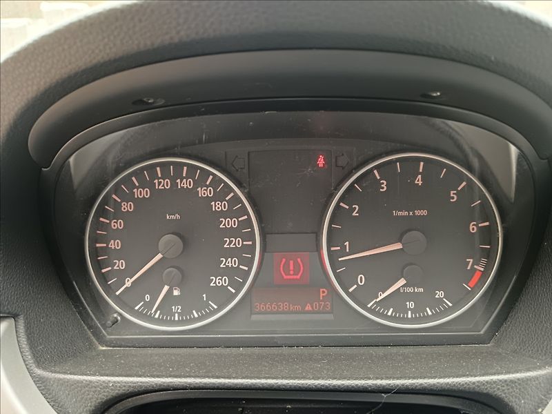 BMW Řada 3 2,5 - fotka 19 z 19