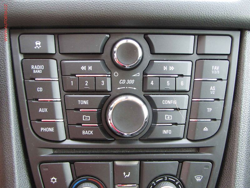 Opel Meriva (2010) 1.4T, AC, temp - fotka 15 z 17
