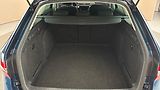 Škoda Superb 2.0 TDI DSG Ambition Combi - náhled 17