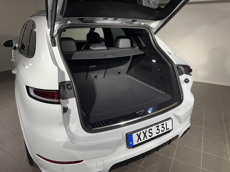Porsche Cayenne E-Hybrid Pano HD-Matrix PASM - fotka 11 z 11