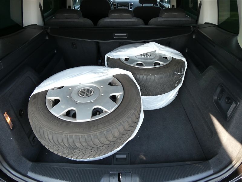 Volkswagen Sharan 2,0 TDi DSG STYLE serviska - fotka 19 z 48