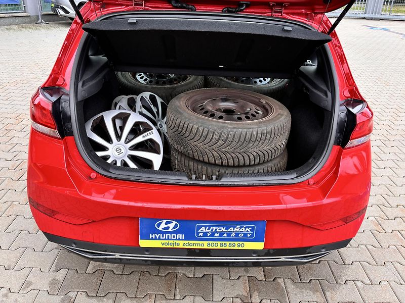 Hyundai i30 1.5DPi 81kW COMFORT 16.000km!! - fotka 20 z 21