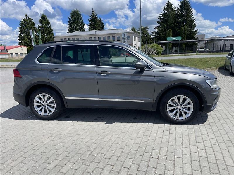 Volkswagen Tiguan 2,0 TDi 110kw DSG 4-matic bez - fotka 5 z 36