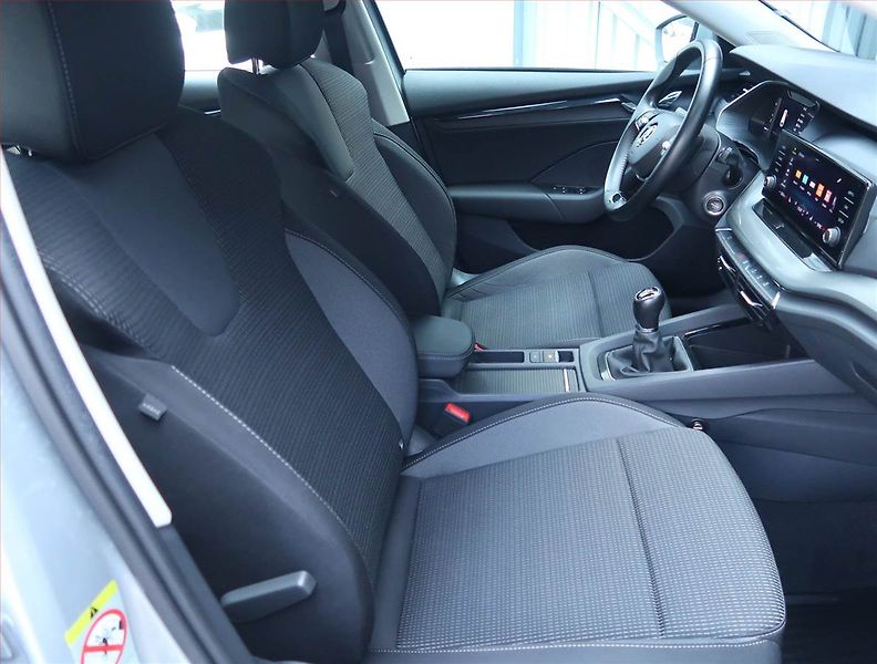 Škoda Octavia (2022) Ambition 2.0 TDI, ČR,1.maj - fotka 9 z 15