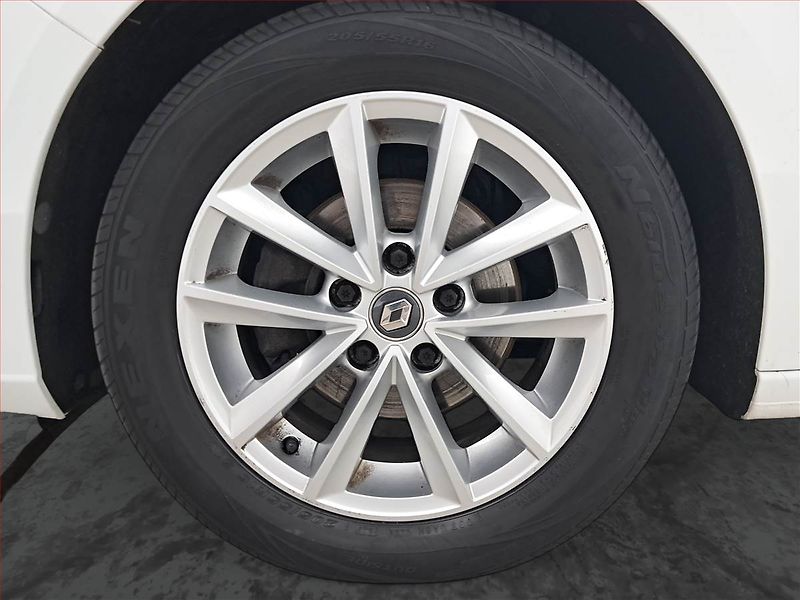 Renault Mégane (2019) Intens 1.5 Blue dCi, ČR,1.maj - fotka 14 z 17