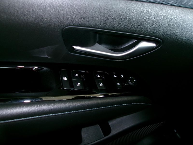 Hyundai Tucson (2022) 1.6CRDi MH 100kW AT 2WD PREMI - fotka 14 z 15