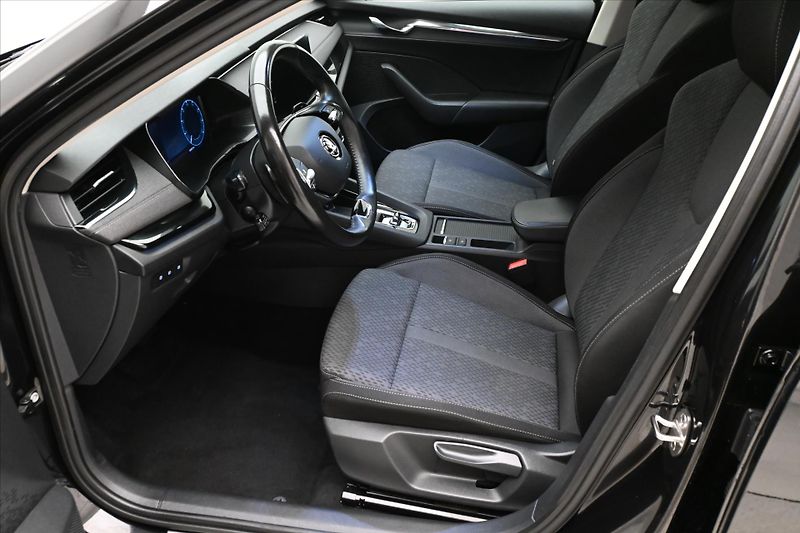 Škoda Octavia 2,0 TDI 110kW DSG Style Záruka - fotka 13 z 33
