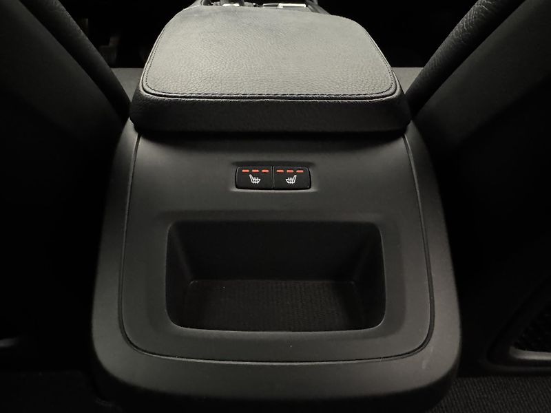 Volvo V90 D4 MOMENTUM PRO  - fotka 24 z 52