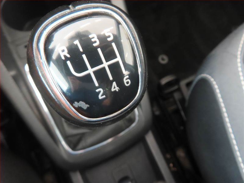 Škoda Fabia (2020) Style 1.0 TSI, Tempomat - fotka 12 z 14