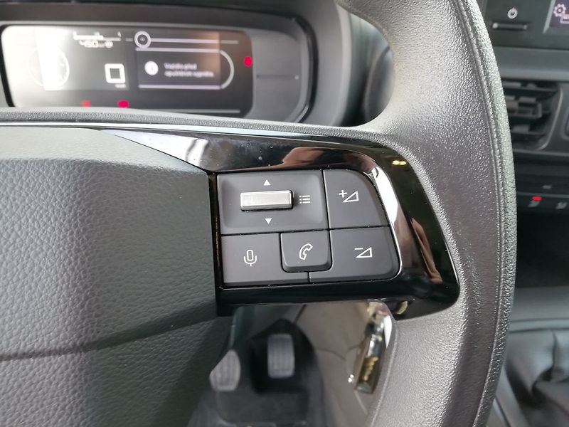 Toyota ProAce CITY 1,5D Active 96kW - fotka 8 z 16