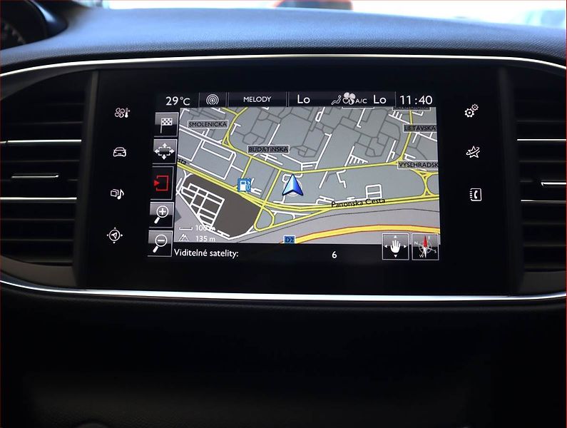 Peugeot 308 (2015) 2.0 BlueHDi GT, Automat, Kůže - fotka 13 z 23