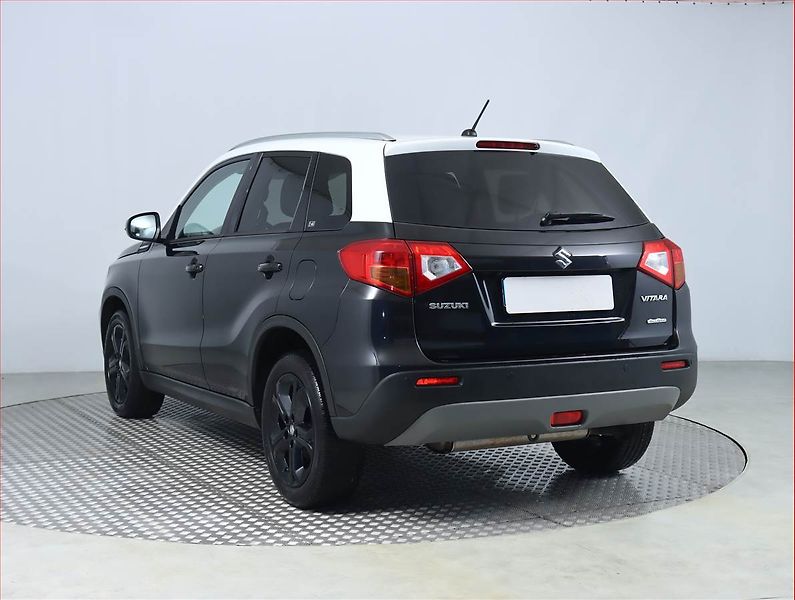 Suzuki Vitara (2017) 1.4 BoosterJet, 4X4, ČR,1.maj - fotka 4 z 19