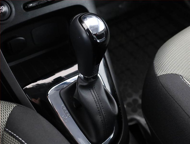 Renault Captur (2014) 1.2 TCe, Automat, ČR,1.maj - fotka 11 z 16