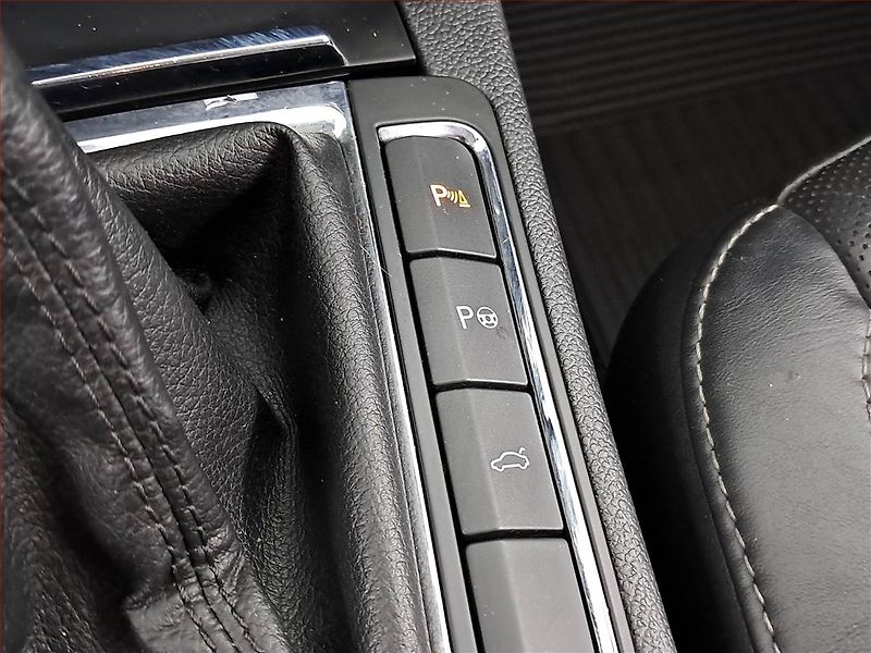 Škoda Superb (2013) 2.0 TDI, 4X4, Xenony - fotka 17 z 21