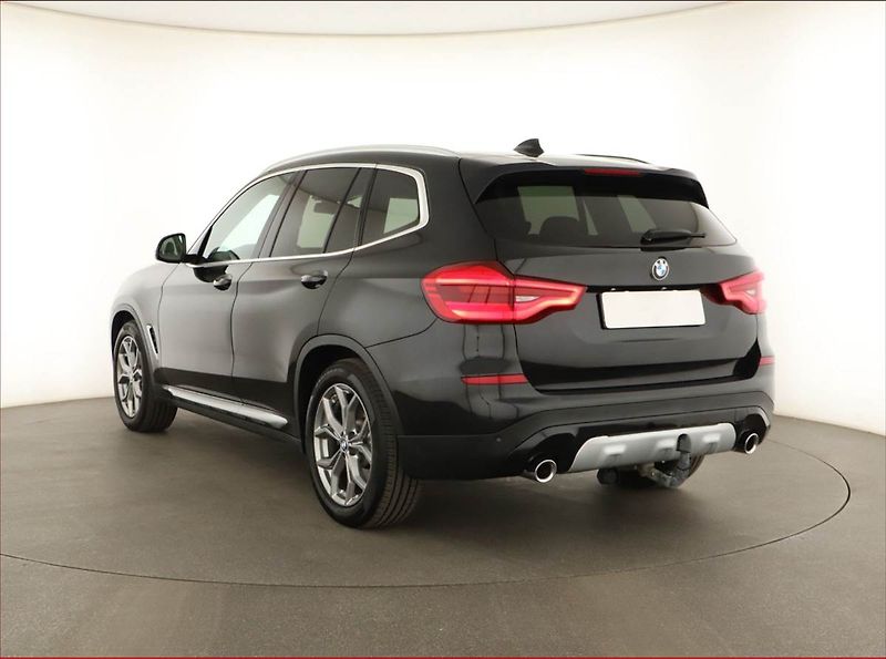 BMW X3 (2017) xDrive20d - fotka 4 z 21