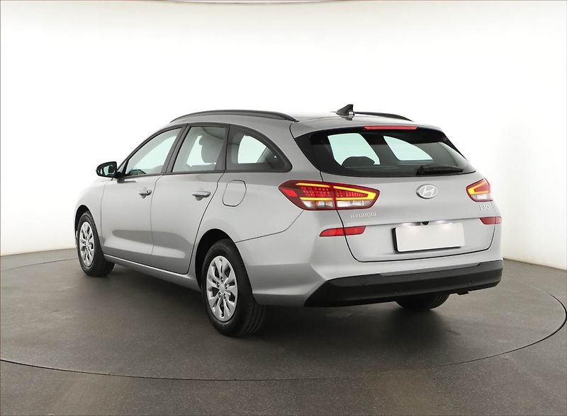 Hyundai i30 (2026) 1.0 T-GDI, COMFORT, KAMERA - fotka 4 z 13