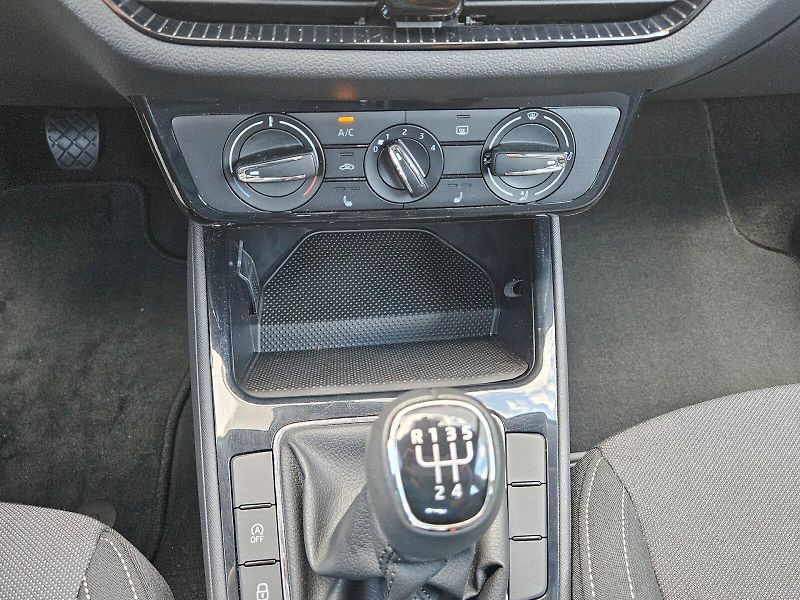 Škoda Fabia (2025) SELECTION MPI 59/1.0 M5F - fotka 22 z 26
