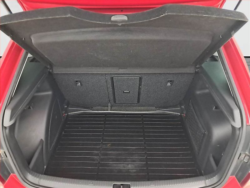 Škoda Rapid (2018) Spaceback 1.0 TSI, Xenony - fotka 13 z 18