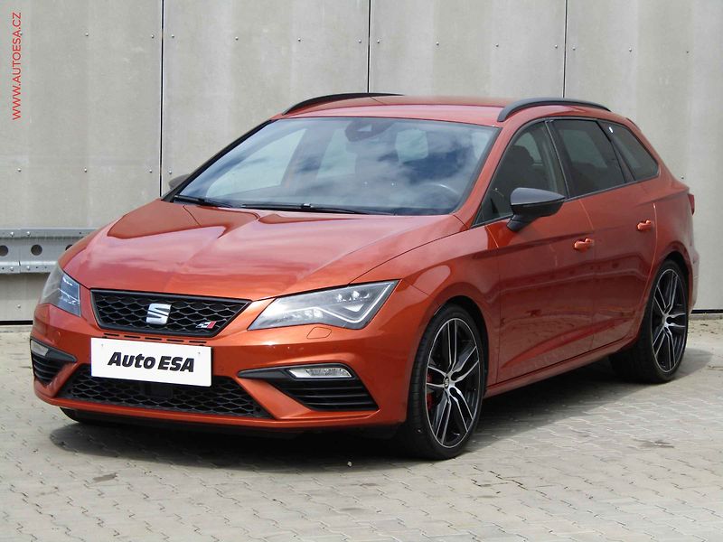 Cupra Leon (2018) 2.0 TSi ČR, DSG, park - fotka 3 z 23