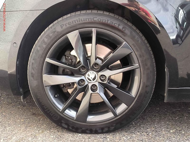 Škoda Octavia (2017) 2.0 TDI, Navi, LED - fotka 25 z 26