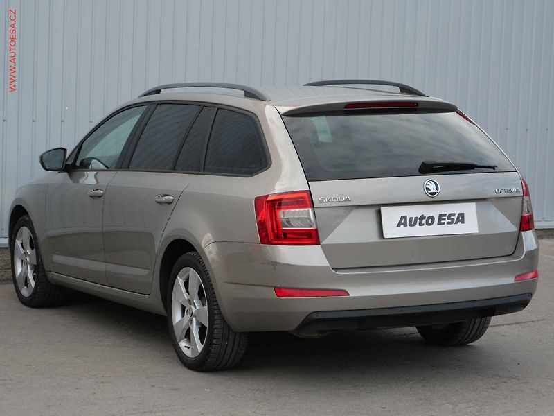 Škoda Octavia (2015) 2.0 TDi, ČR, Elegance - fotka 6 z 19