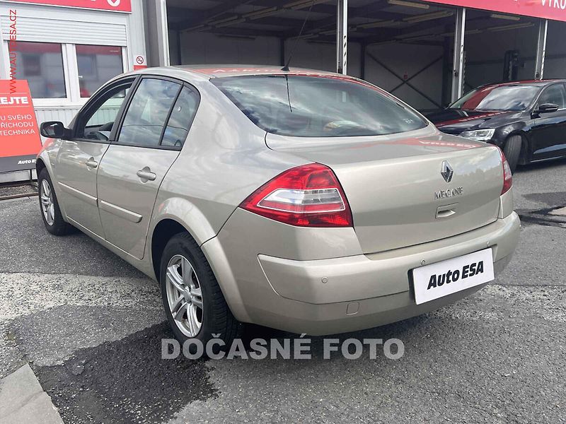 Renault Mégane (2008) 1.6 16V, ČR, AC, park.asist - fotka 2 z 3